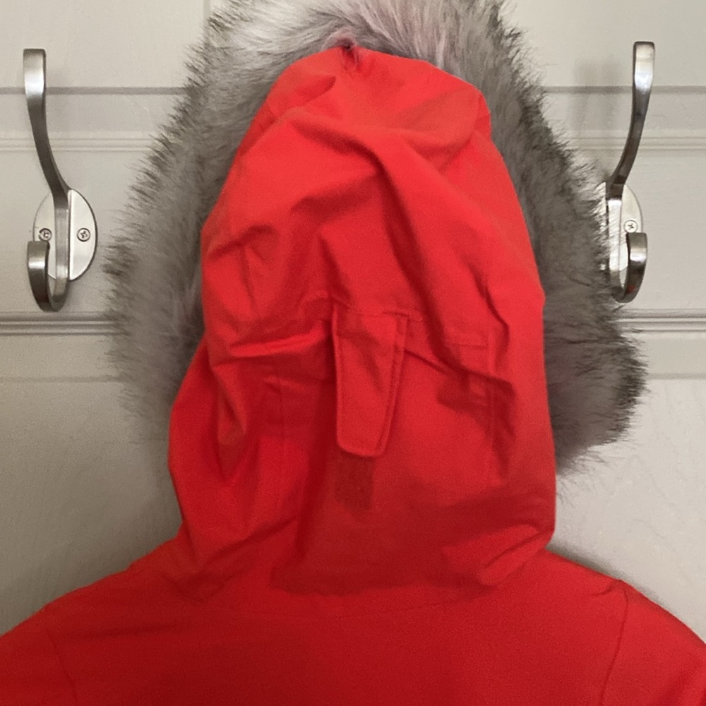 Columbia Ski Jacket. LIKE NEW!!! - Picture 13 of 14